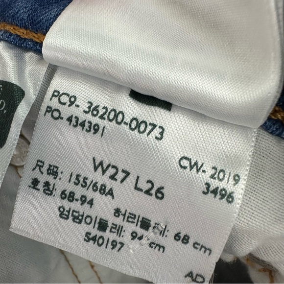 NWT Levi’s 501 High Rise Crop Straight Leg Premium Denim Jeans Size 27 - Picture 7 of 9